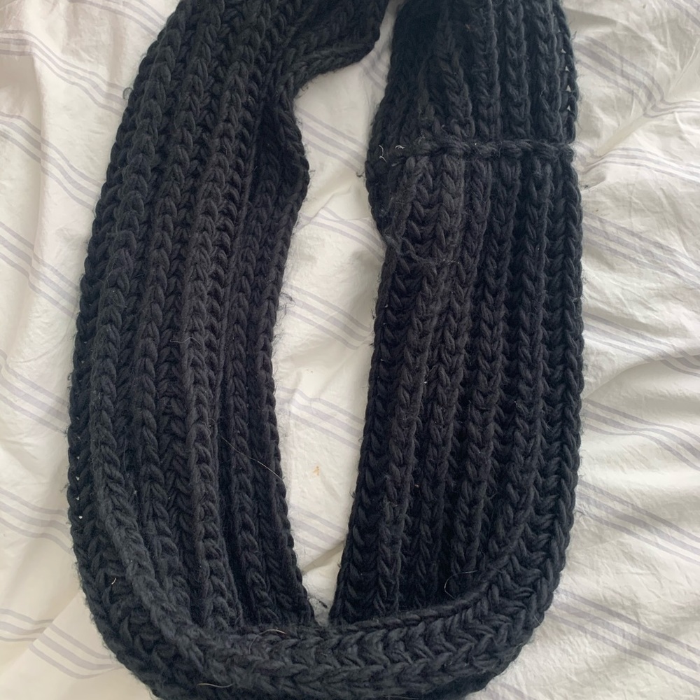 Infinity scarf